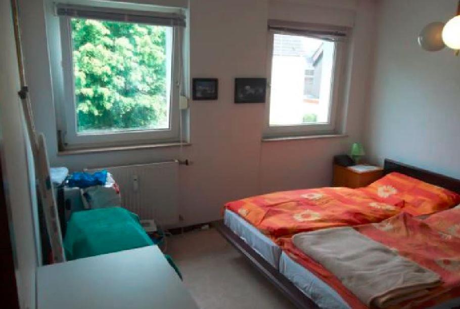 Duesseldorf - Separates, Privates Zimmer Εξωτερικό φωτογραφία