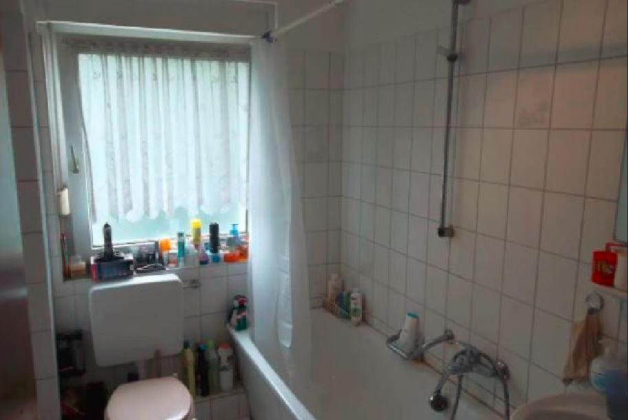 Duesseldorf - Separates, Privates Zimmer Εξωτερικό φωτογραφία